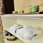 La Nicchia-camera Nel Centro Storico Di Manduria
