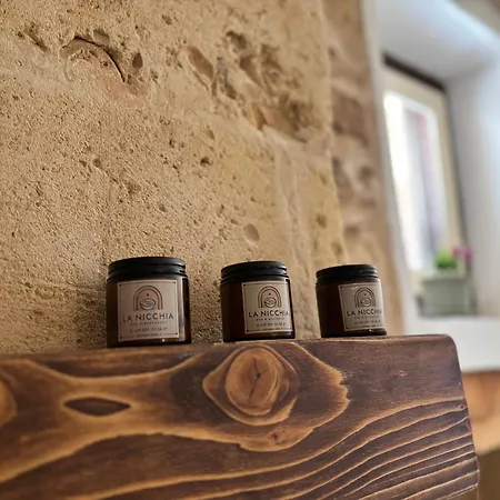 La Nicchia, Romantic In Historic