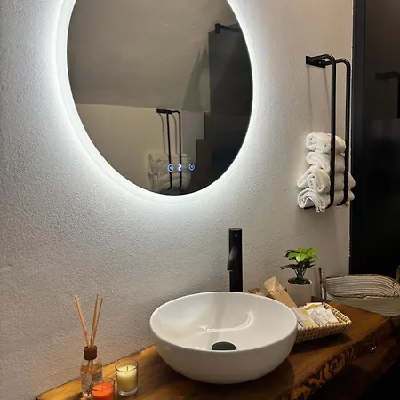 Liefdeshotel La Nicchia, Romantic In Historic *